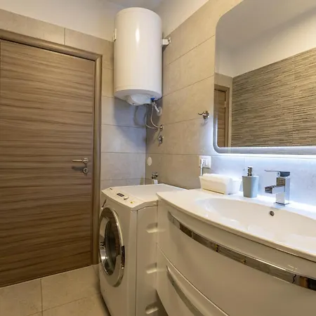 Holiday Home Galizana فيلة Galižana