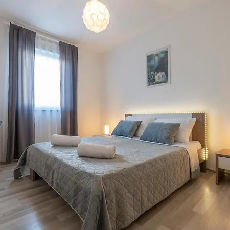 Holiday Home Galizana فيلة Galižana