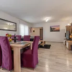 Holiday Home Galizana * Galižana