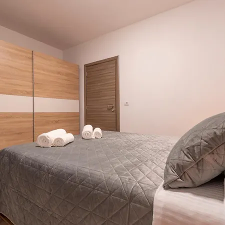 别墅 Holiday Home Galizana Galižana