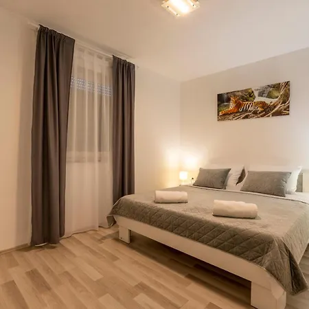 别墅 Holiday Home Galizana Galižana
