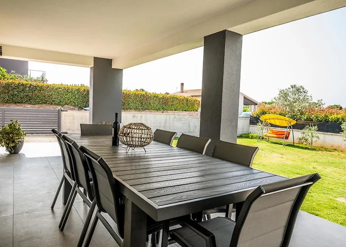 Holiday Home Galizana Galižana