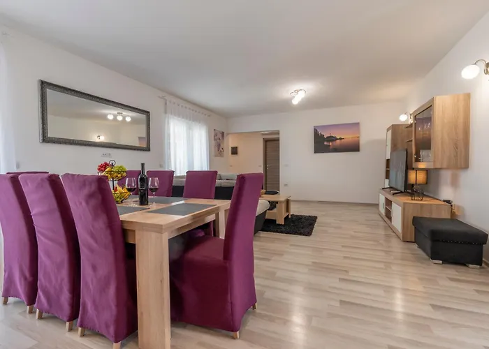 Holiday Home Galizana * Galižana