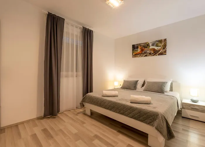 וילה Holiday Home Galizana Galižana